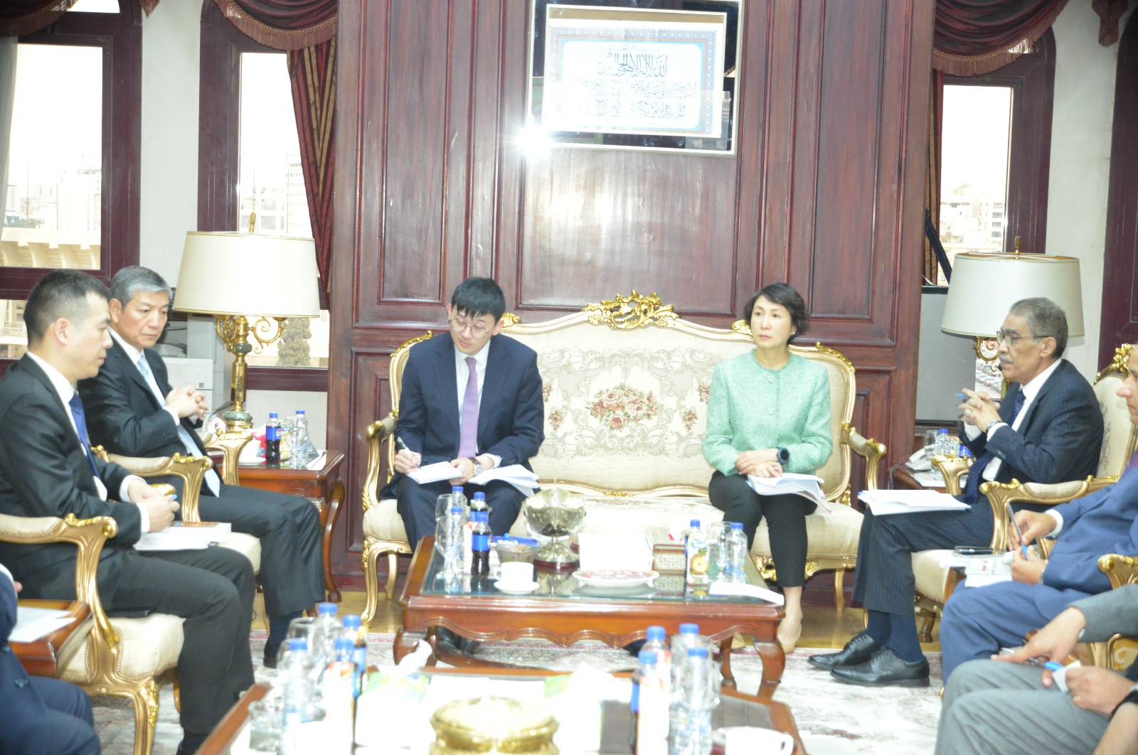 هيئة  الاستعلامات في لقاء مع وفد دبلوماسي (2)