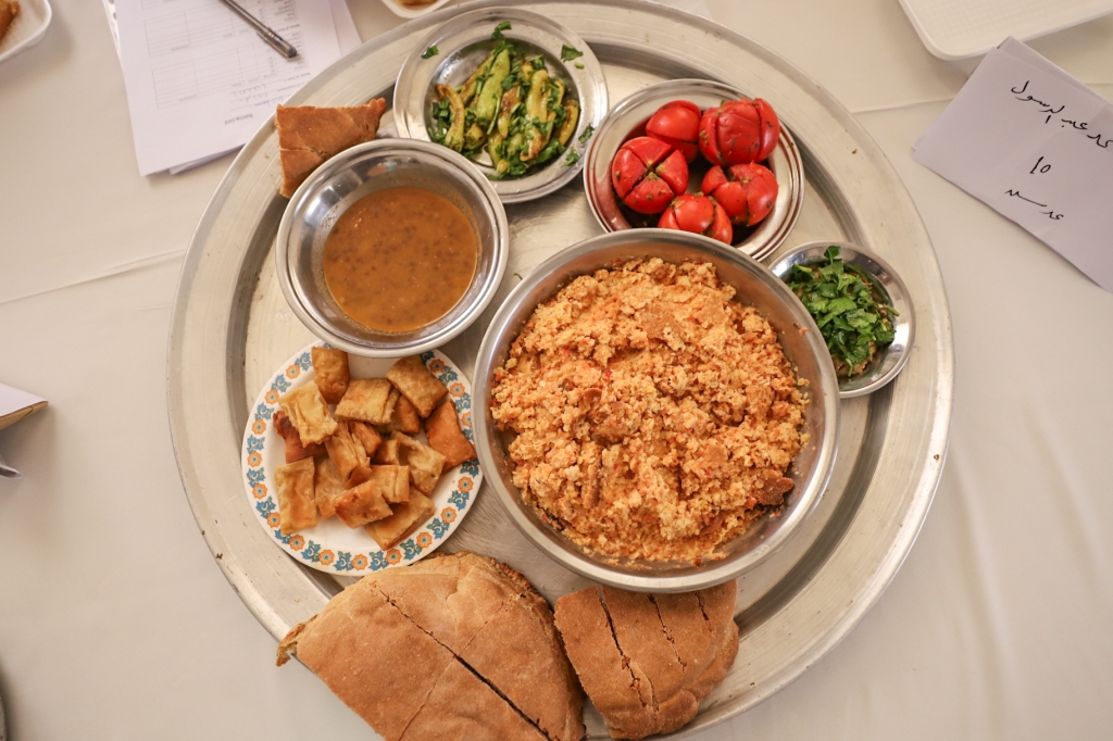 صوانى الأكلات خلال المسابقة