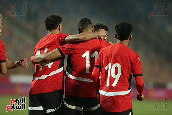 لاعبو المنتخب المصري يحتفلون بهدف مصطفى محمد لاعبو المنتخب المصري يحتفلون بهدف مصطفى محمد