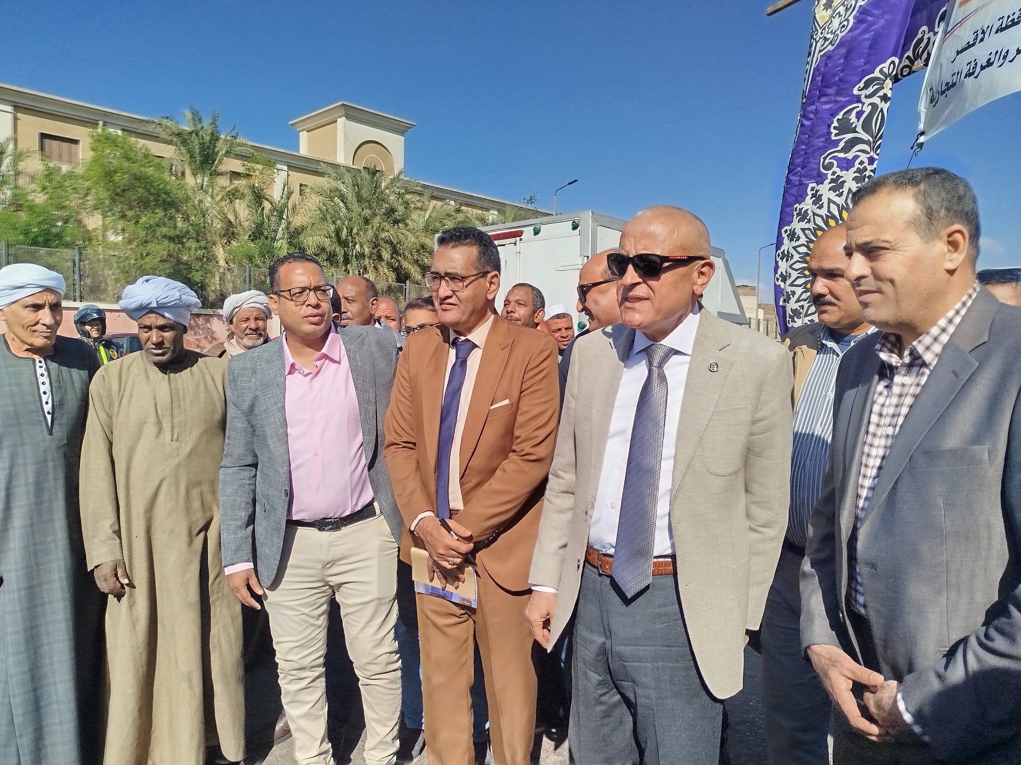 محافظ الأقصر يشارك في افتتاح سوق اليوم الواحد رقم 47