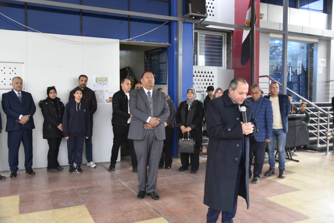 كلمة المحافظ بالطابور