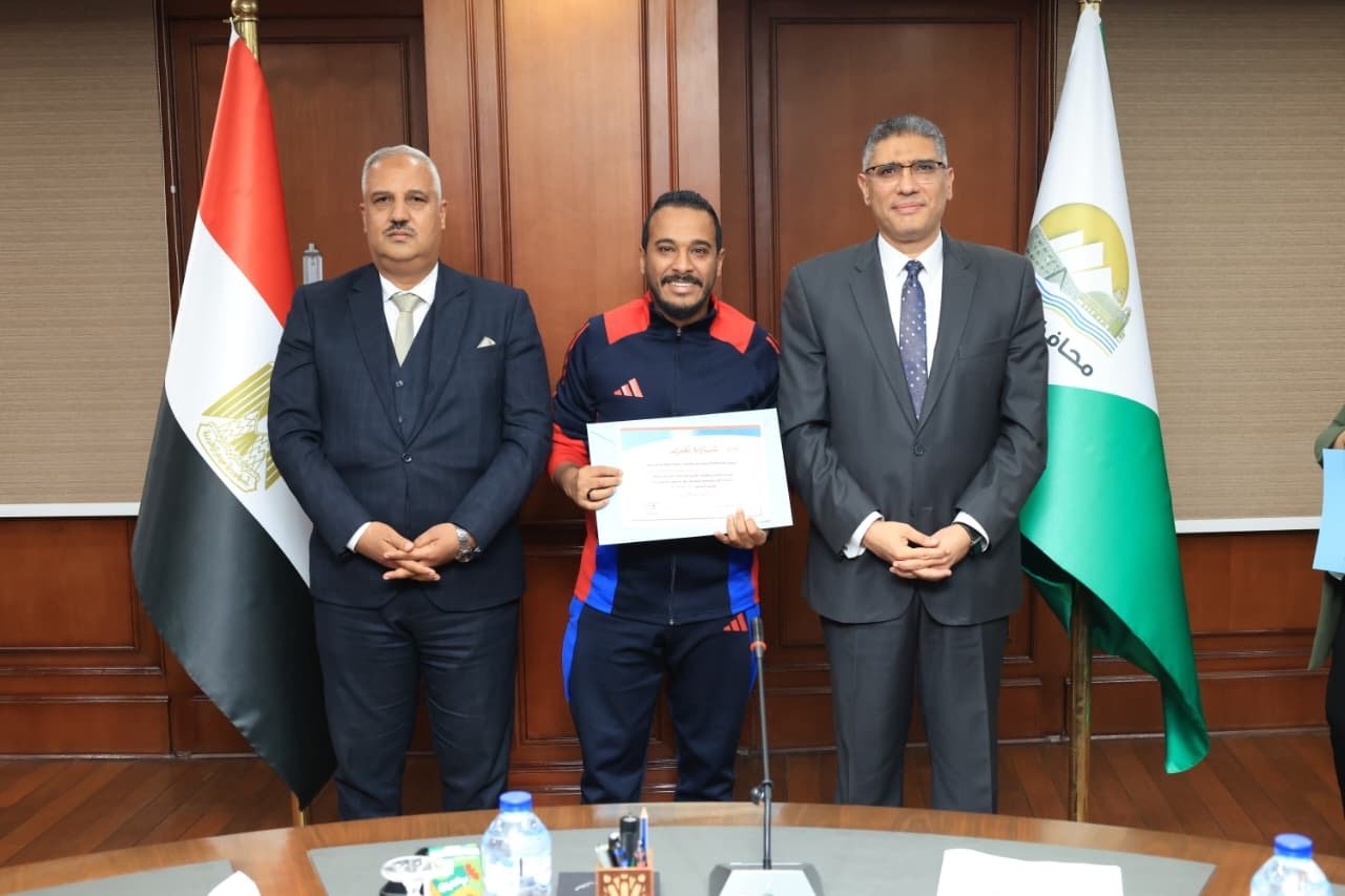 49bd2972-2cfe-4332-98ab-1d91250e6298 49bd2972-2cfe-4332-98ab-1d91250e6298