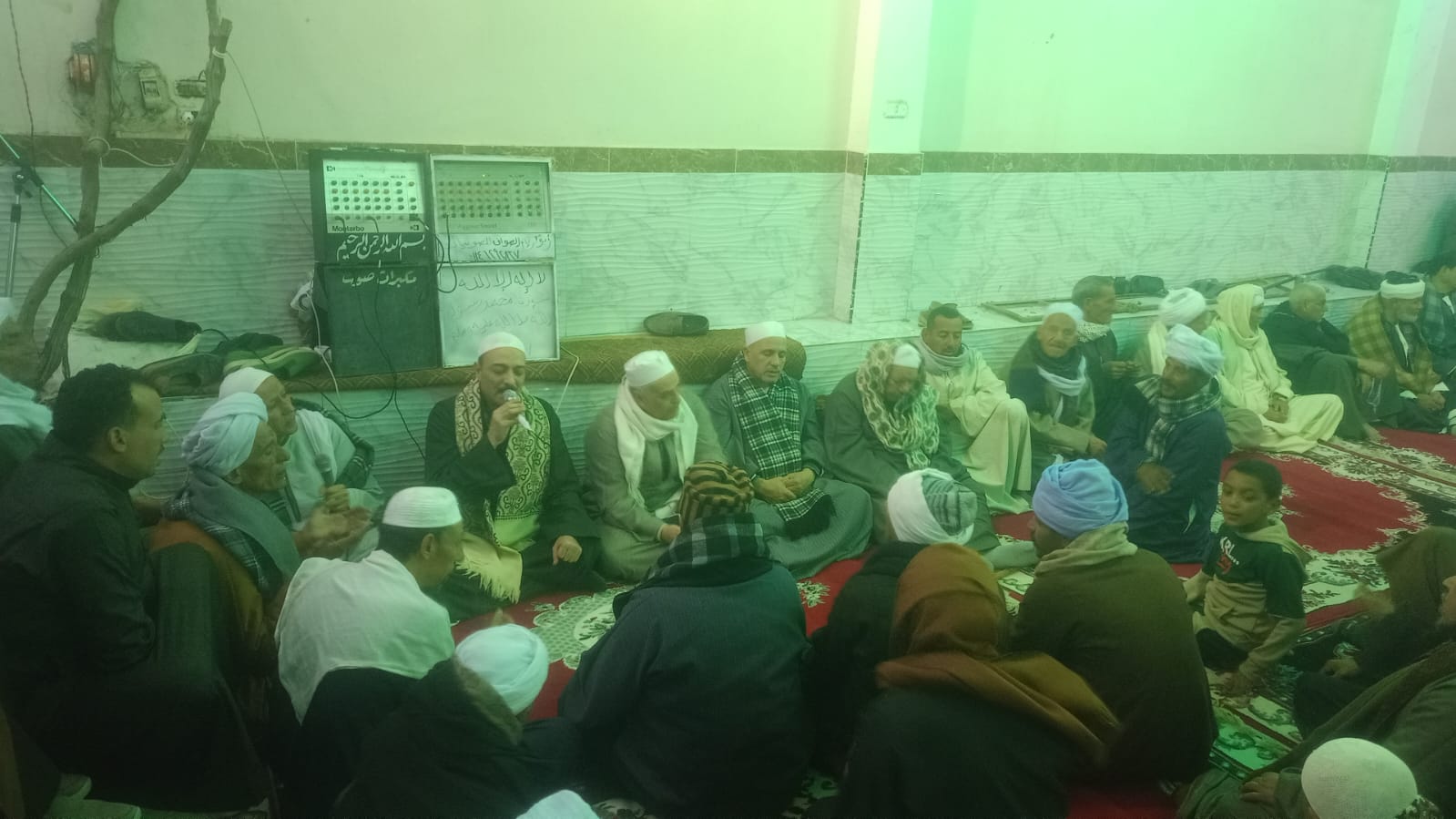 مسن المترو في حلقة ذكر مسن المترو في حلقة ذكر