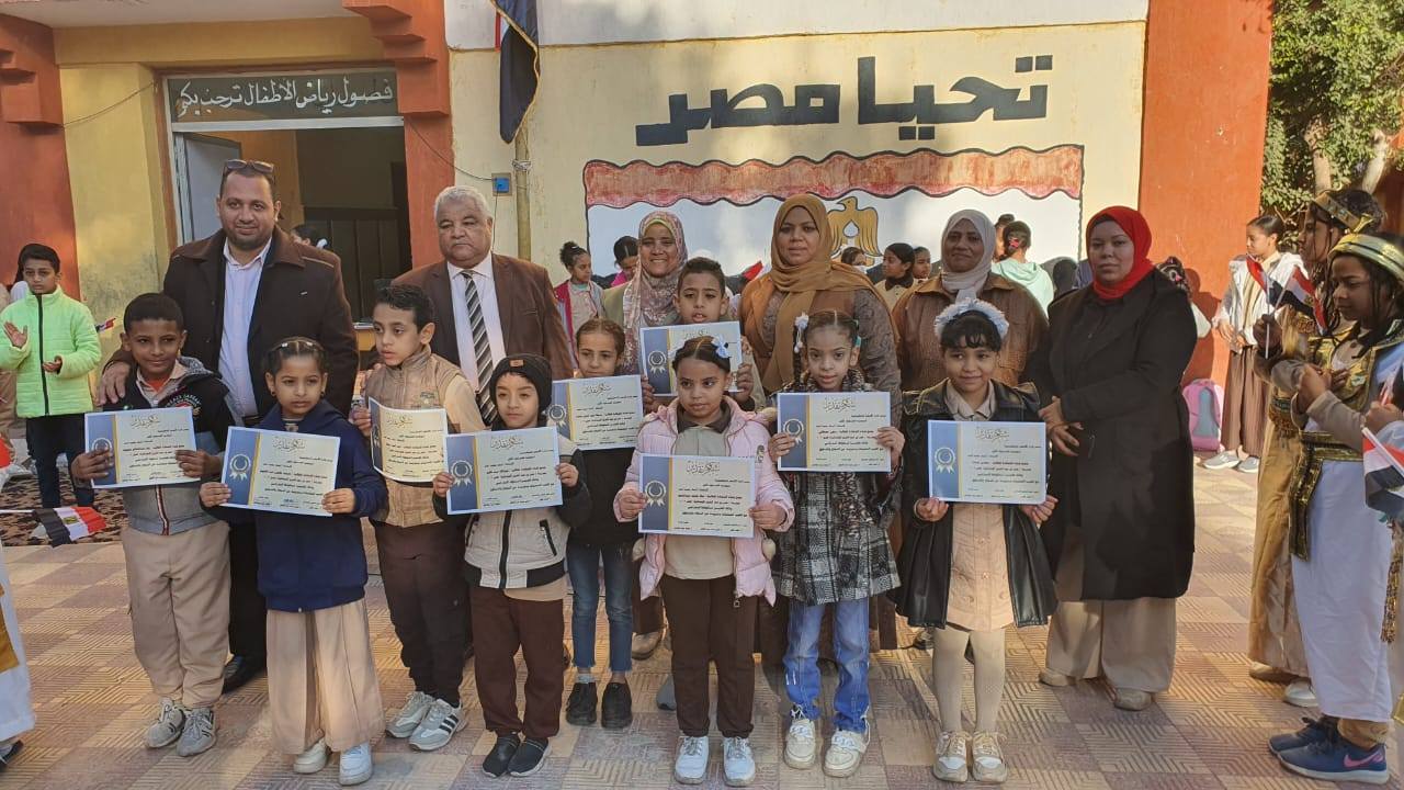 وكيل تعليم الأقصر يتابع برنامج تنمية مهارات اللغة العربية وكيل تعليم الأقصر يتابع برنامج تنمية مهارات اللغة العربية