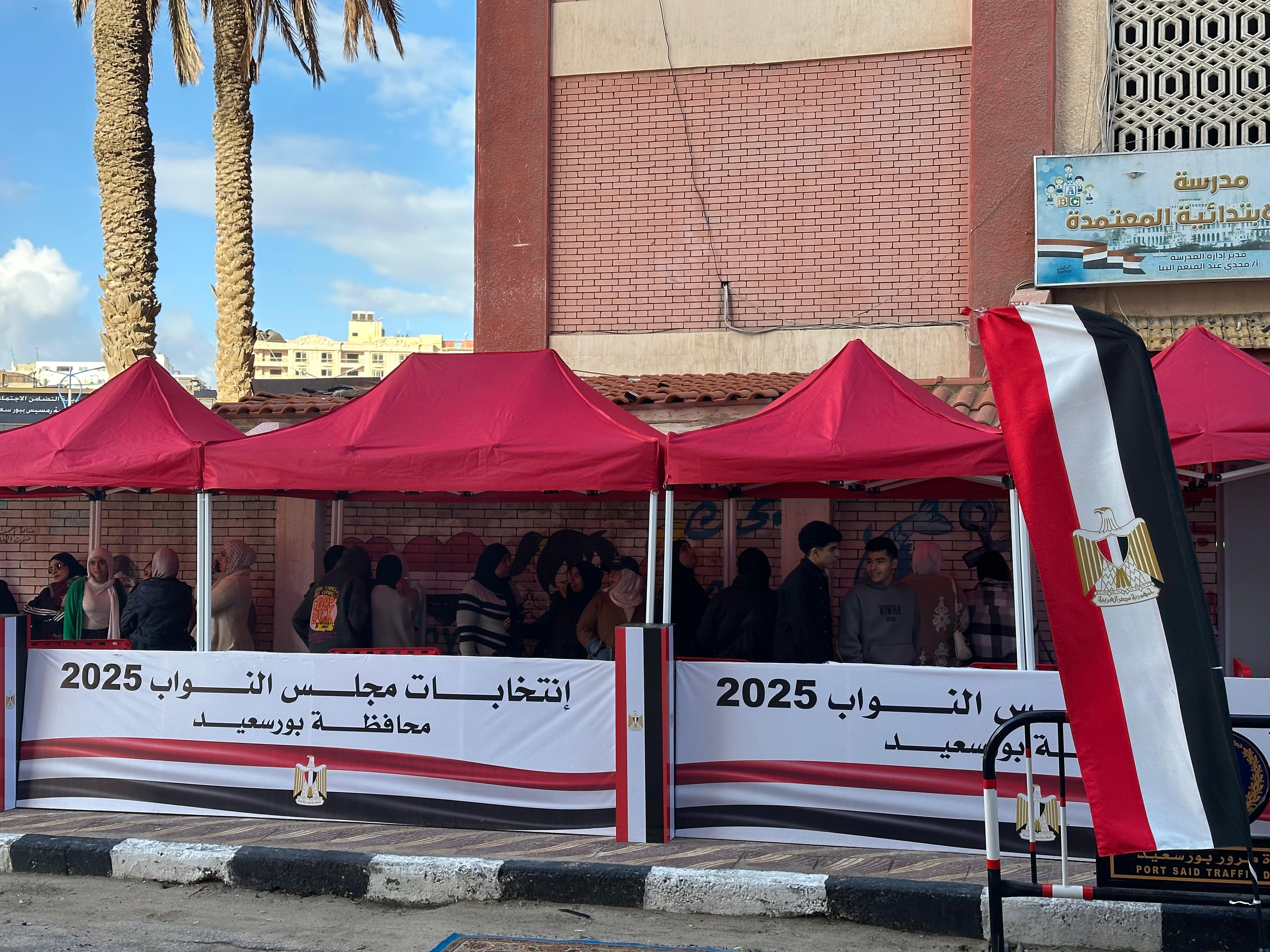 الاقبال علي اللجنة