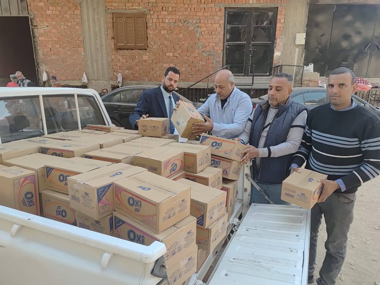 الحملات تضبط 2160 كيس منظفات بدون فواتير والتحفظ عليها الحملات تضبط 2160 كيس منظفات بدون فواتير والتحفظ عليها