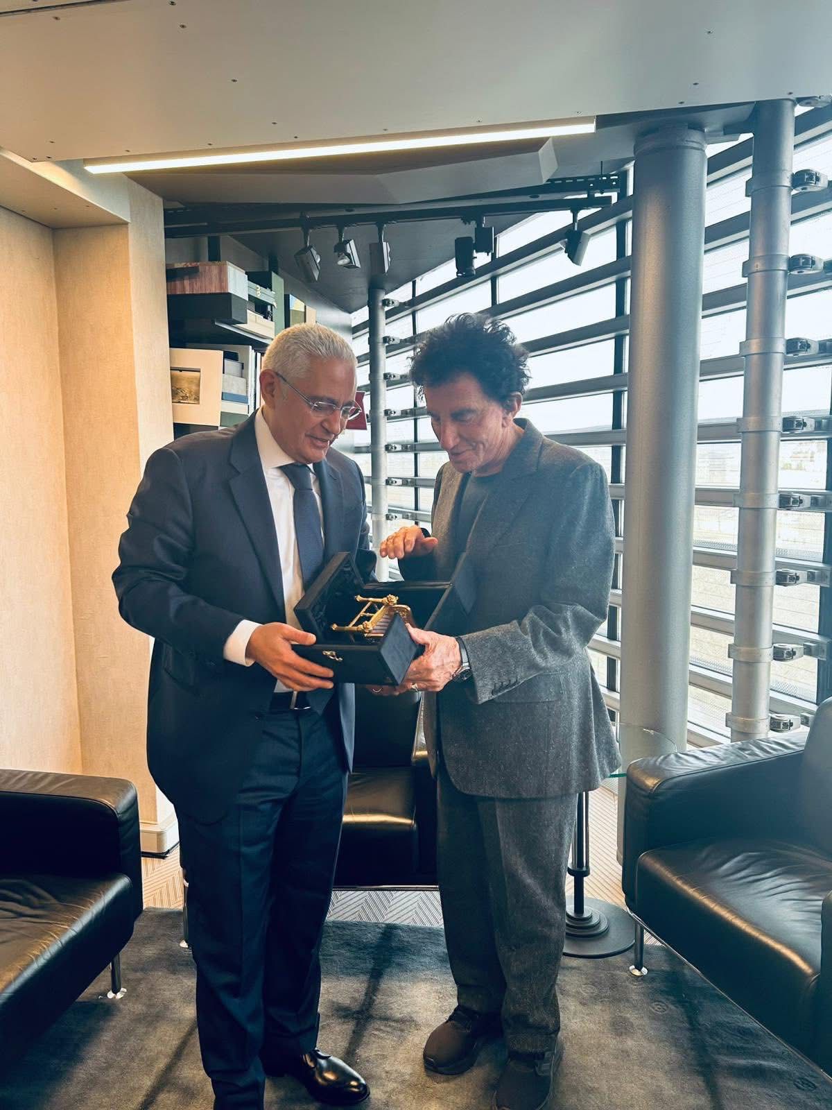 c2a98fb6-4da6-4699-9030-b351f9df0a20 c2a98fb6-4da6-4699-9030-b351f9df0a20