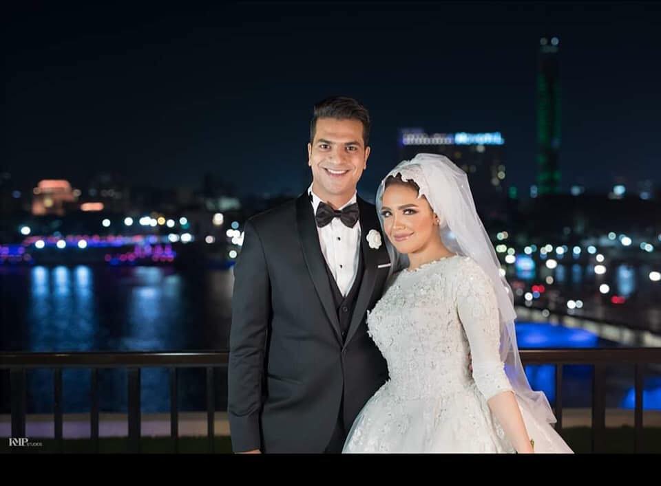 مصطفى ربيع مع طليقته سارة ربيع (3)