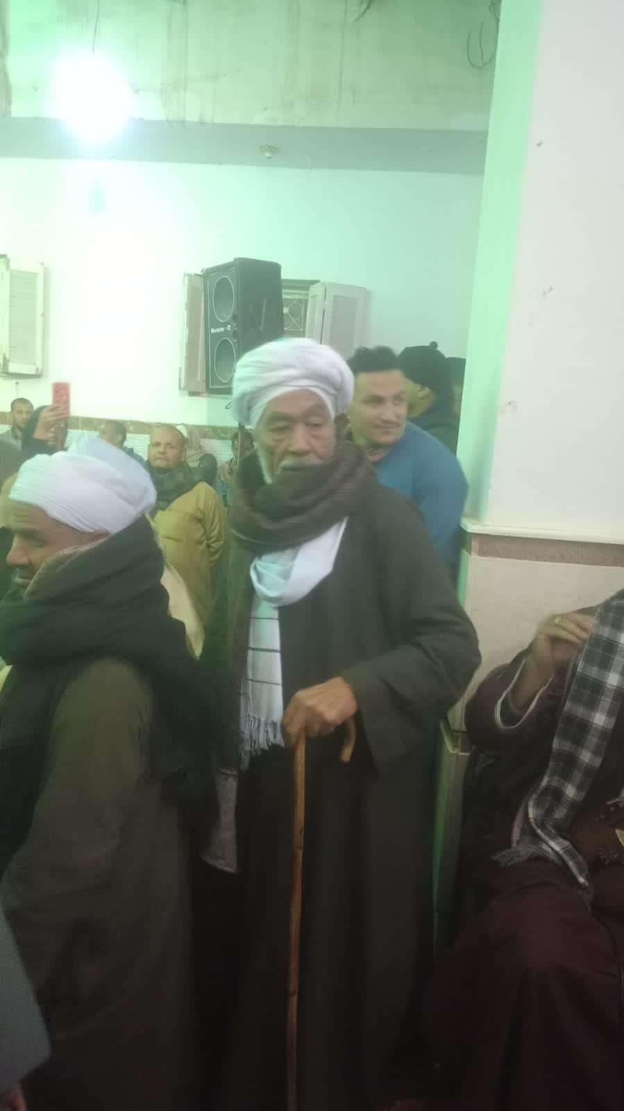 مسن المترو في حلقة ذكر مسن المترو في حلقة ذكر