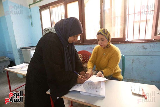 طوابير أمام لجان البساتين للادلاء بأصواتهم في انتخابات مجلس النواب (6)