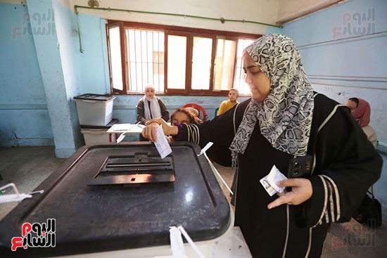 طوابير أمام لجان البساتين للادلاء بأصواتهم في انتخابات مجلس النواب (17)
