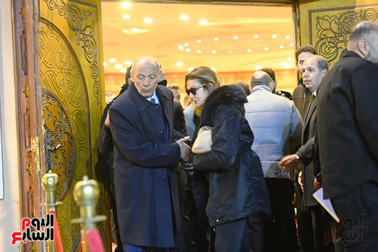 الفنانة يسرا تقدم واجب العزاء الفنانة يسرا تقدم واجب العزاء