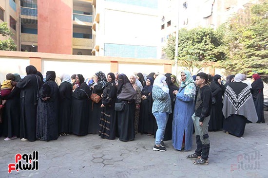 طوابير أمام لجان البساتين للادلاء بأصواتهم في انتخابات مجلس النواب (11)