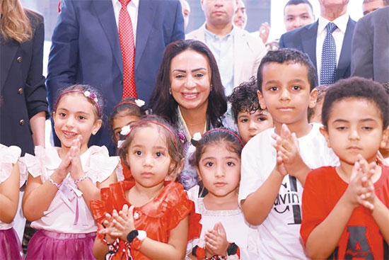 دعم الأسر الأولى بالرعاية بعد رفع ميزانية الحماية الاجتماعية (5)