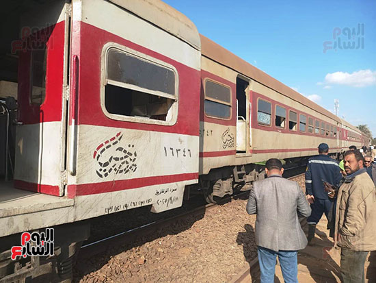 خروج-قطار-عن-القضبان-بمحطة-الحامول-فى-المنوفية-(11)