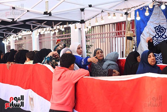 إقبال وزحام من الناخبين في للتصويت في جولة الإعادة من الانتخابات البرلمانية (2)