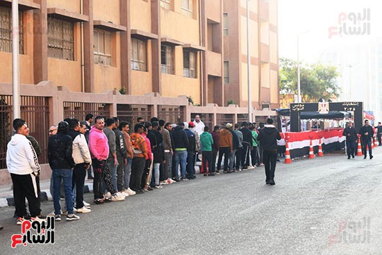إقبال وزحام من الناخبين في للتصويت في جولة الإعادة من الانتخابات البرلمانية (34)