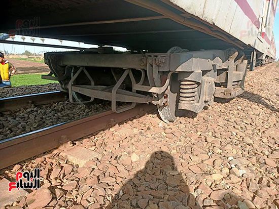 خروج-قطار-عن-القضبان-بمحطة-الحامول-فى-المنوفية-(16)