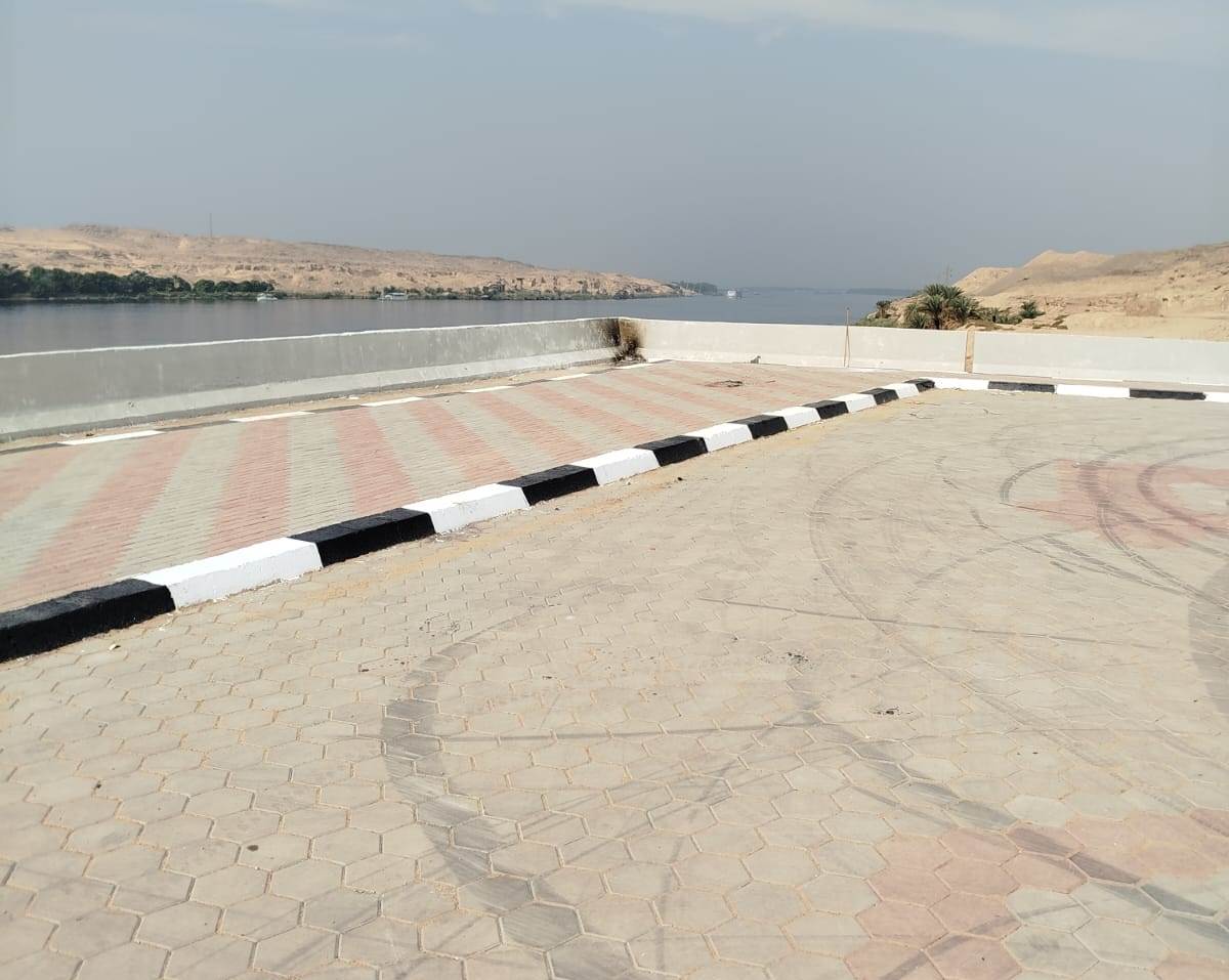 معبراً للأفواج السياحية