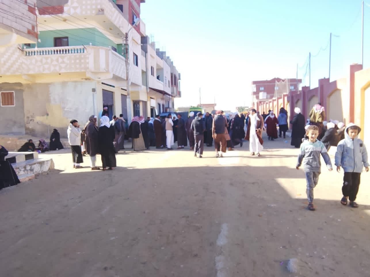 جميع الفئات تشارك في الادلاء باصواتهم