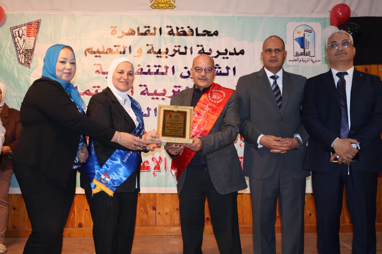 تعليم القاهرة تنظم حفل تنصيب اتحاد الطلاب بحضور رئيس مجلس الأمناء (1)