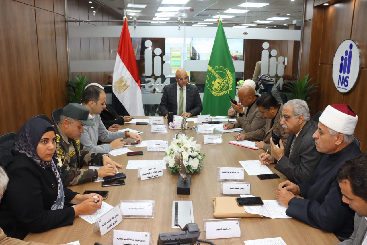 محافظ القليوبية يتابع انتظام جولة الإعادة لانتخابات مجلس النواب  (4)