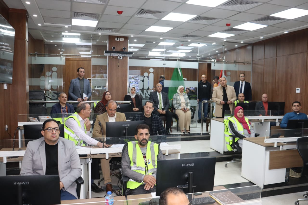 محافظ القليوبية يتابع انتظام جولة الإعادة لانتخابات مجلس النواب  (1)