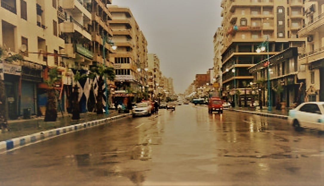 اجواء الشتاء في شارع اكندرية وسط مدينة مرسى مطروح