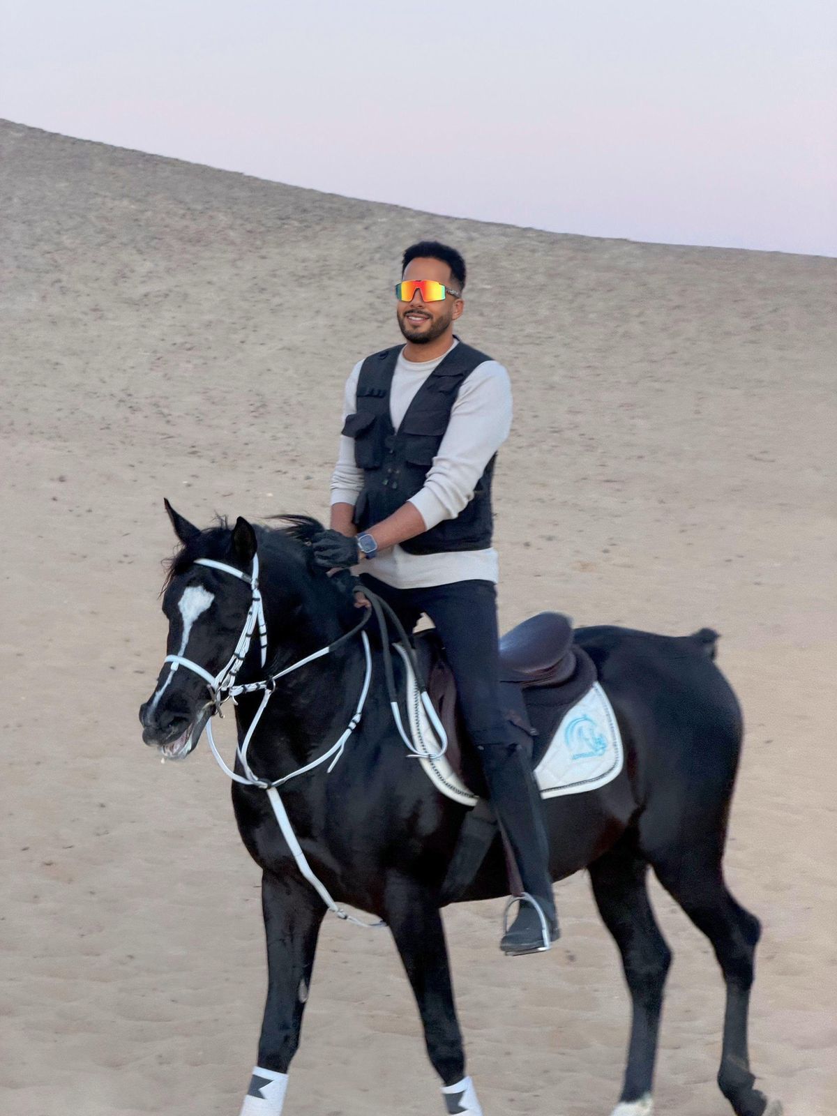 الممثل عصام السقا