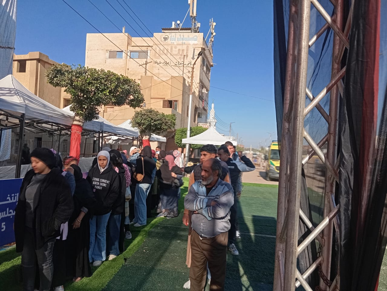 اقبال كبير على لجان مركز فايد جولة إعادة انتخابات مجلس النواب بالإسماعيلية (6)