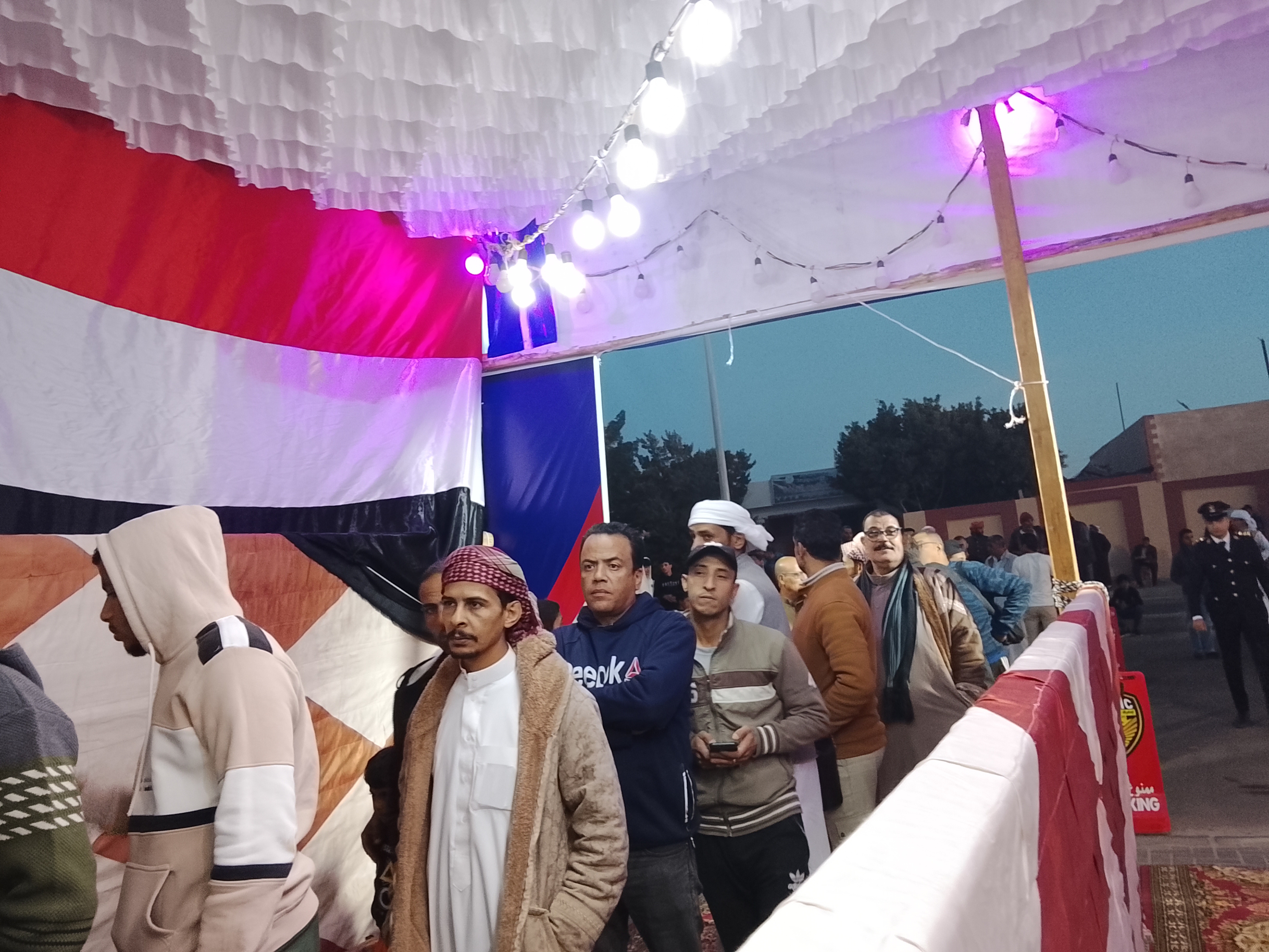 توافد كبير على لجان إعادة انتخابات النواب بجنوب سيناء (2)