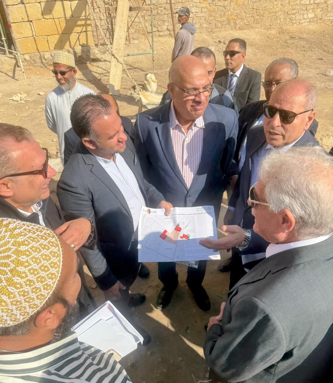 مستشار رئيس الجمهورية ومحافظ القاهرة يتفقدان أعمال تطوير القاهرة التاريخية (2)
