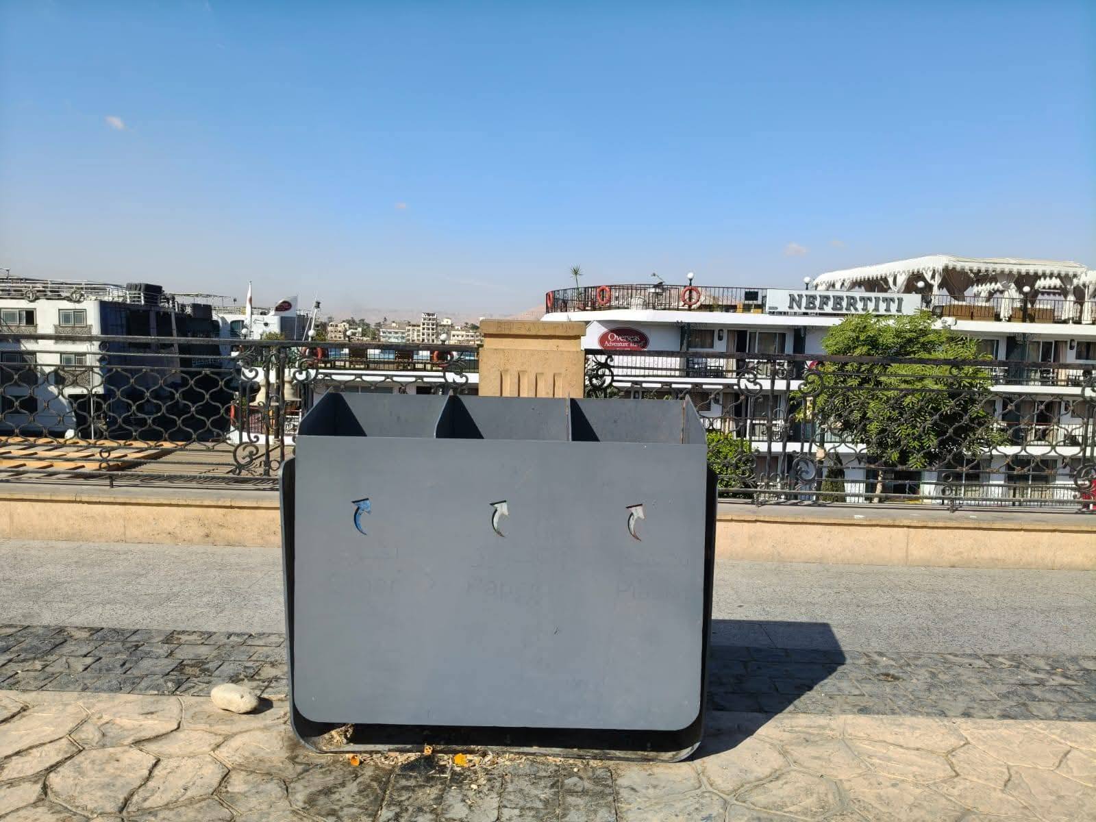 طلاء حاويات القمامة بكورنيش النيل