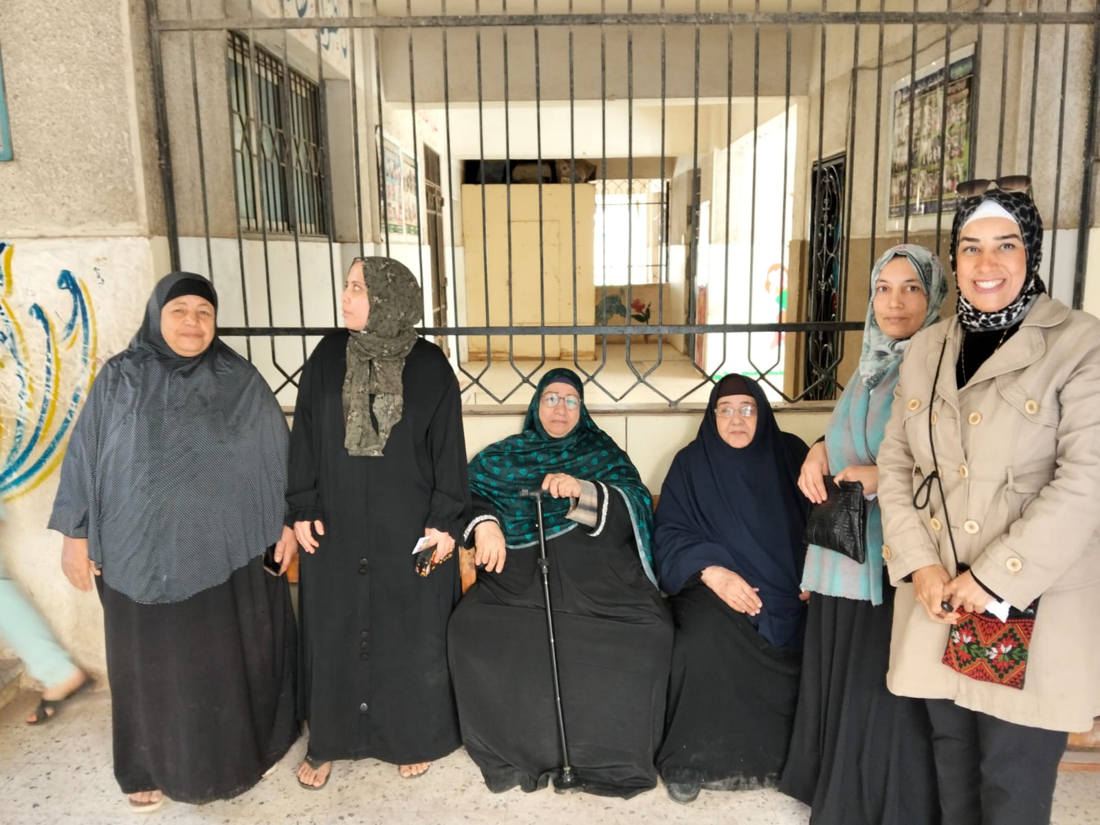 توافد  مكثف من المرأة الشرقاوية على لجان انتخابات مجلس النواب (1)