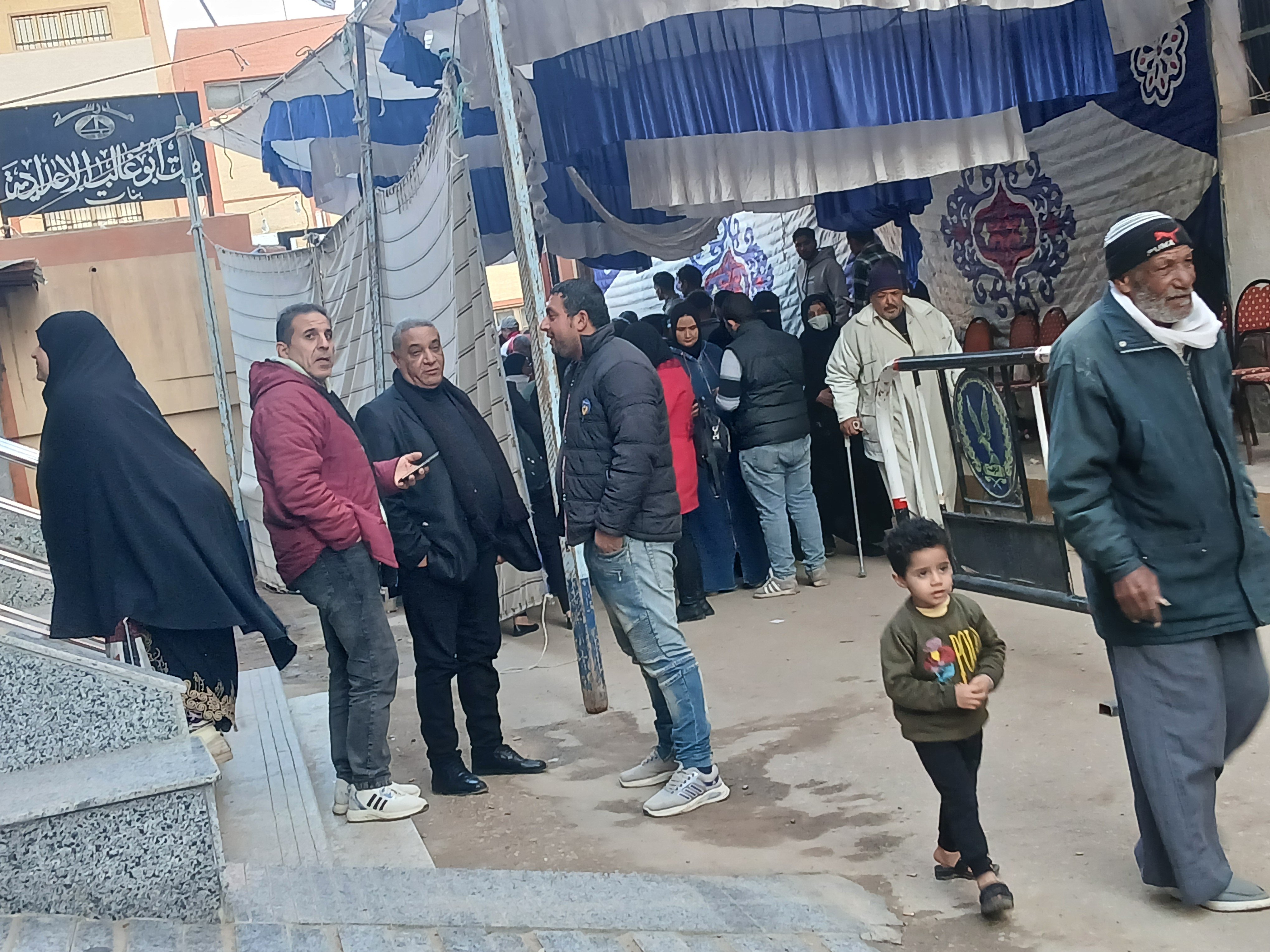 انتظام عملية التصويت في اليوم الثاني من جولة الإعادة بالدائرة الثانية بدمياط  (2)