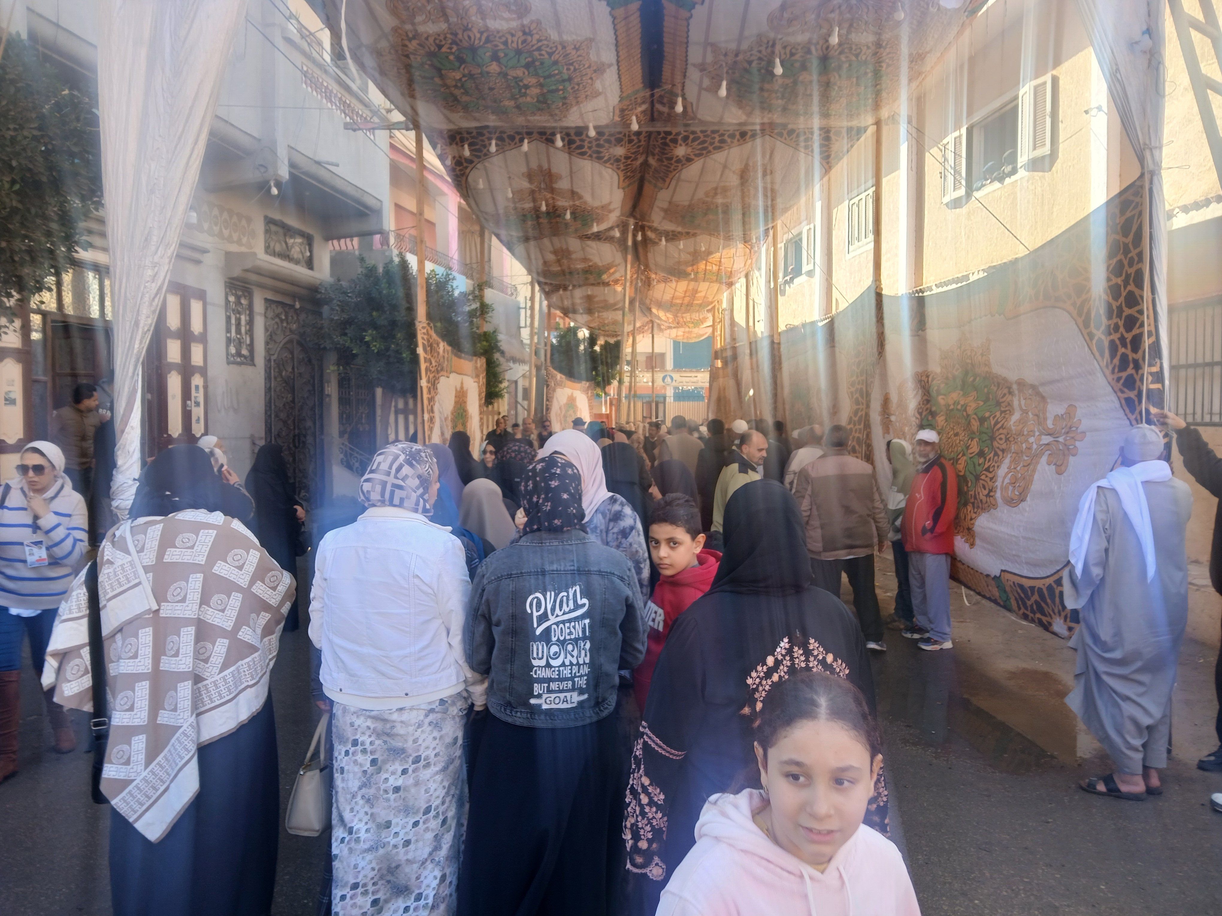 انتظام عملية التصويت في اليوم الثاني من جولة الإعادة بالدائرة الثانية بدمياط  (3)