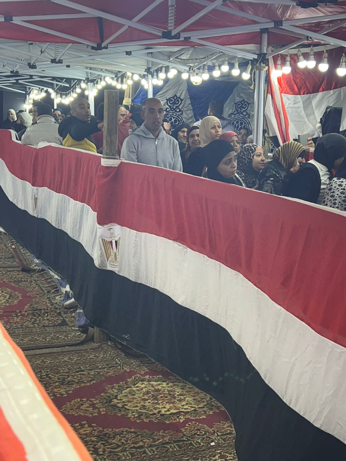 إقبال كثيف أمام لجان الأسمرات (3)