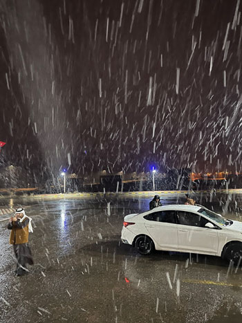 مدن شمال السعودية، تبوك وحائل، تشهد موجة ثلوج كثيفة مدن شمال السعودية، تبوك وحائل، تشهد موجة ثلوج كثيفة