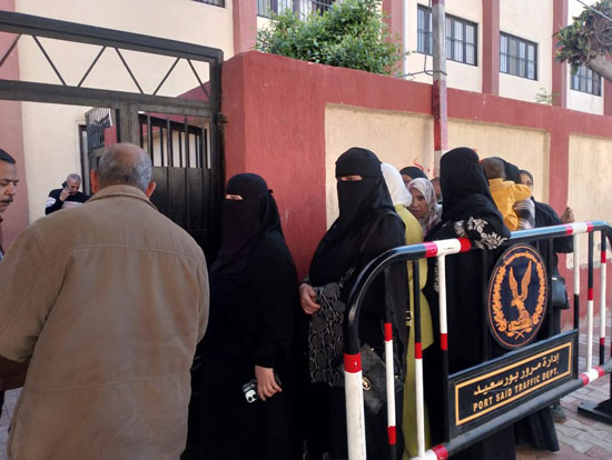 النساء كلمة السر فى بورسعيد