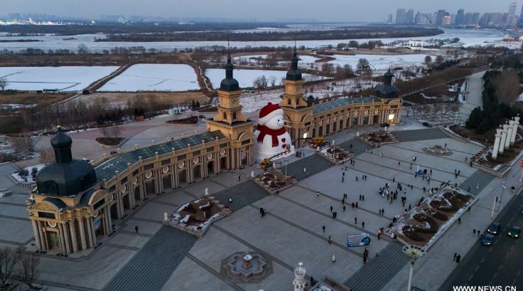 مجسمات رجل الثلج (5)