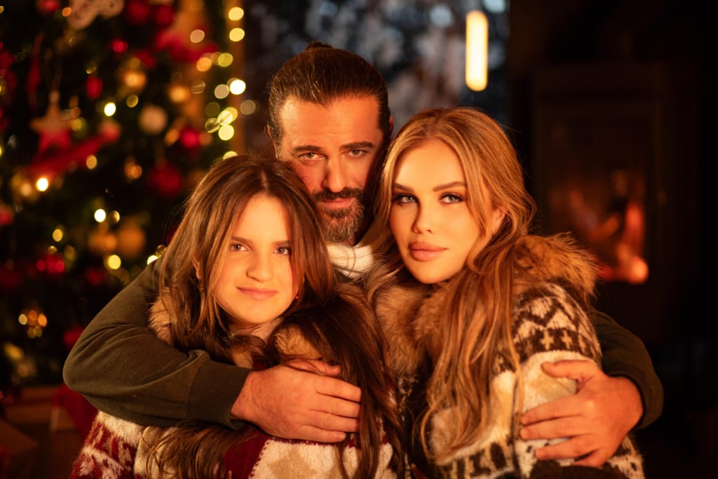 نيكول سابا وزوجها يوسف الخال وابنتها نيكول