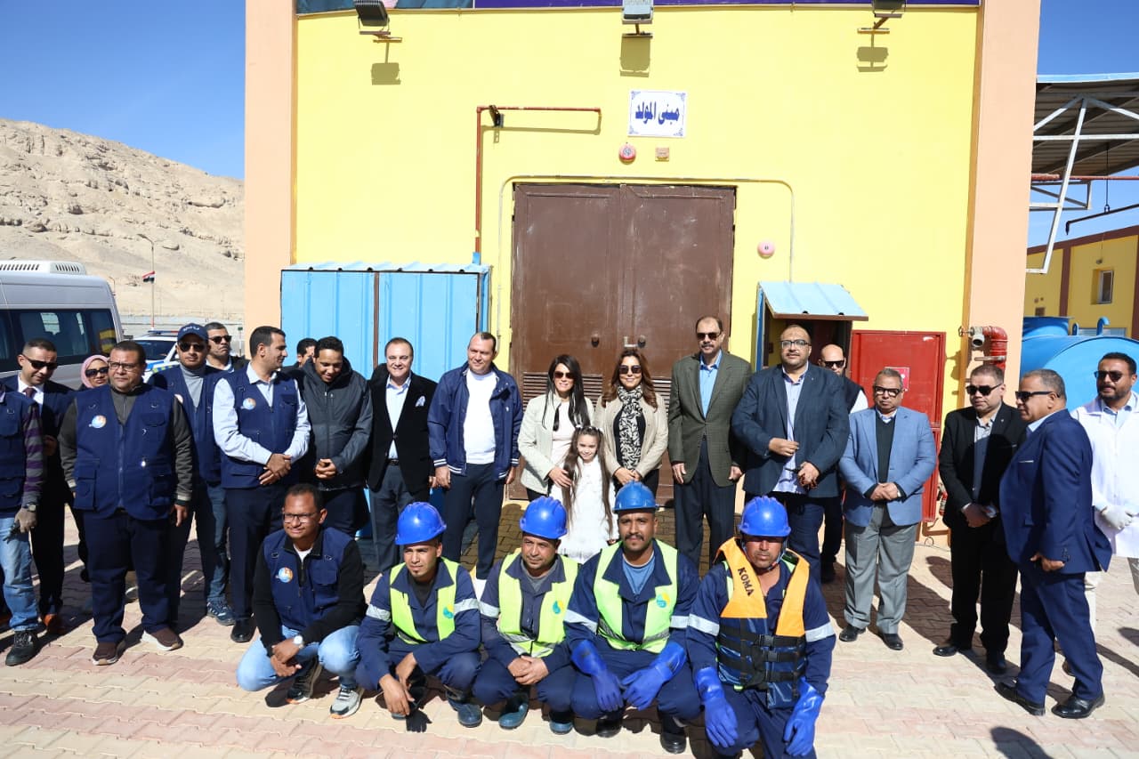 صور تذكارية بالمحطة