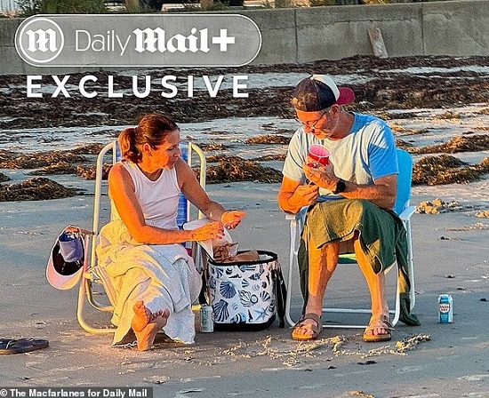 آندى مع زوجته بعد الفضيحة