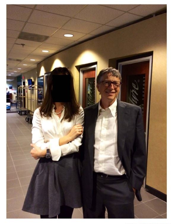 بيل جيتس واحد الفتيات التي يزعم علاقتها بابستين