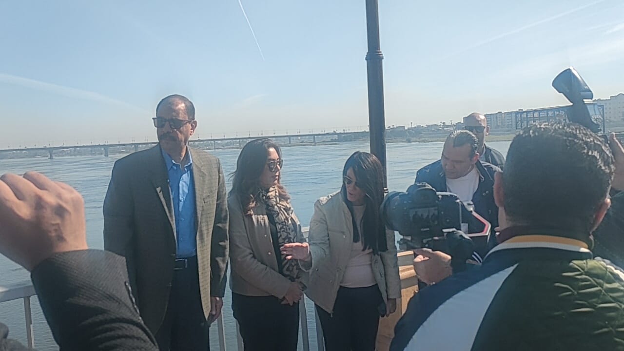 جولة على الكورنيش بسوهاج جولة على الكورنيش بسوهاج