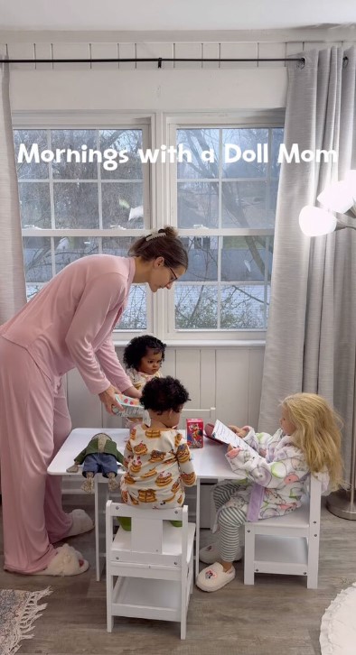 جينا مع العرائس