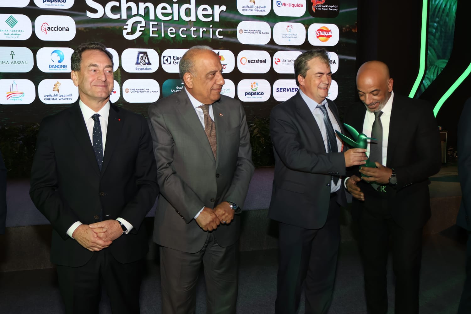 028274d9-302b-47cc-a761-8720a0526c58