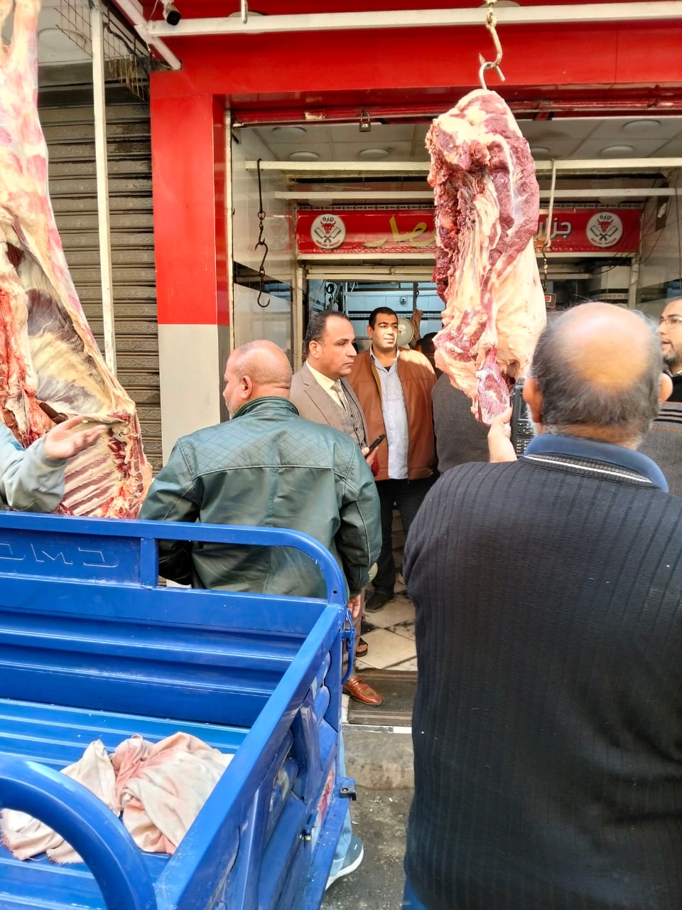 استمرار الحملات على محال اللحوم