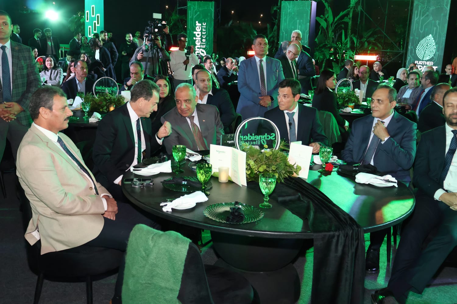 وزير الكهرباء خلال فعاليات مبادرة قياس الطاقة اليوم (2)