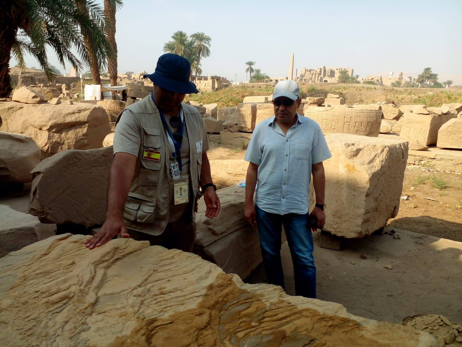 بعثة جامعة قادش الأسبانية تجرى حفظ ومسح كتابى بمشروع التراث المستدام بمعابد الكرنك